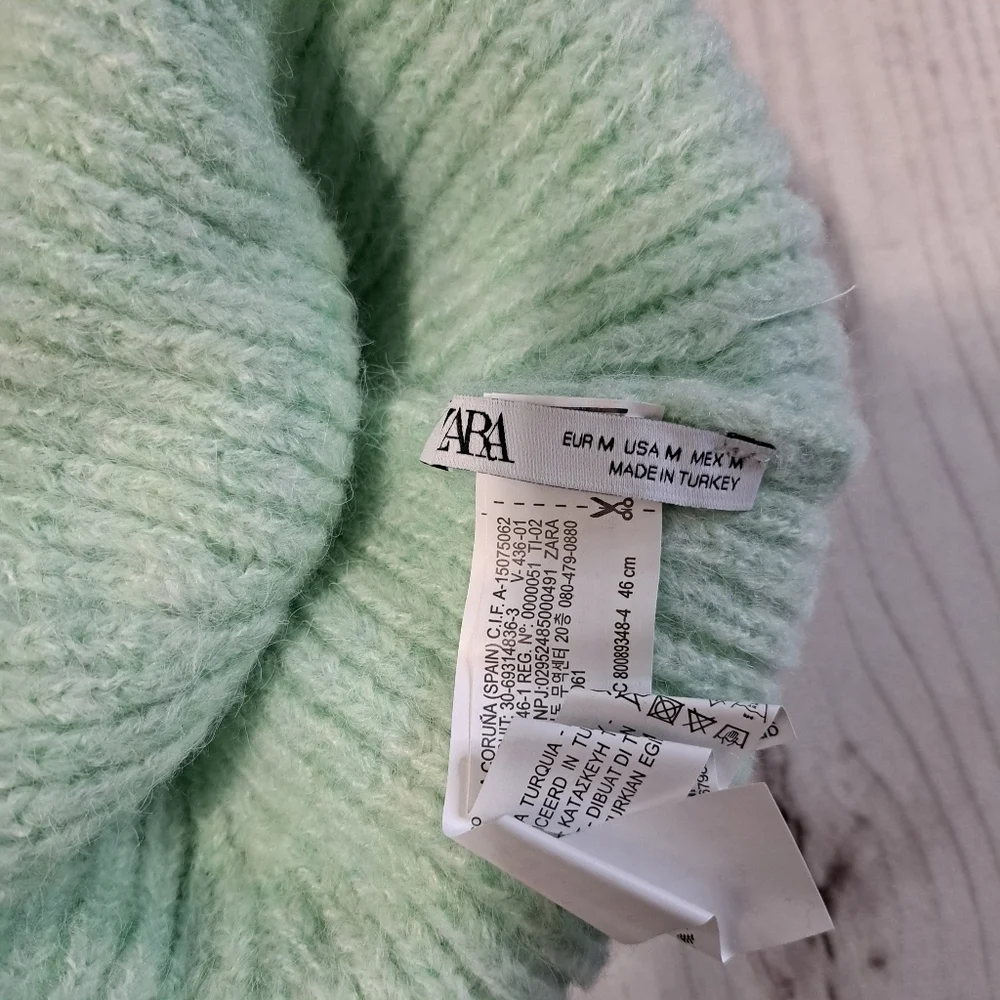 ZARA Medium Mint Green Beanie Hat Cap